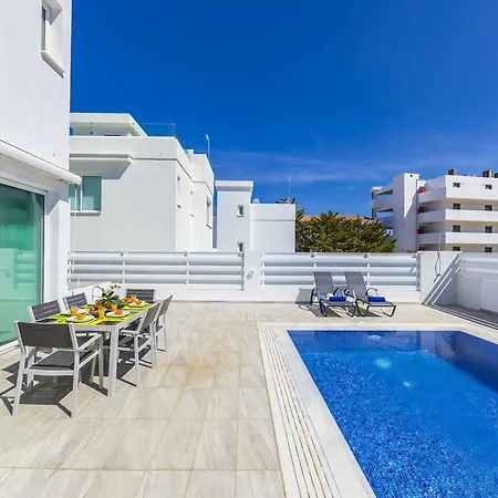 Вилла Araella *